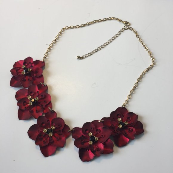 🏆❤️🏆❤️Red Metal Floral Statement Necklace🏆❤️🏆 - Picture 3 of 4